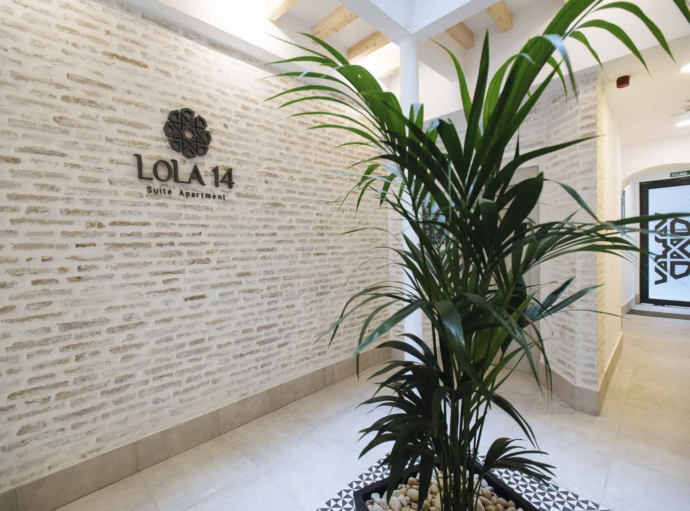 Lola 14 Tourist apartments with pool in Seville – Magno Apartments