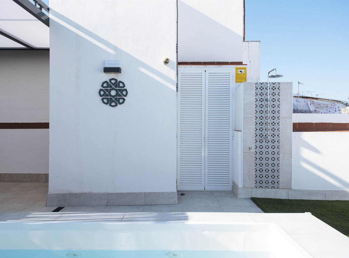 Lola 14 Tourist apartments with pool in Seville – Magno Apartments